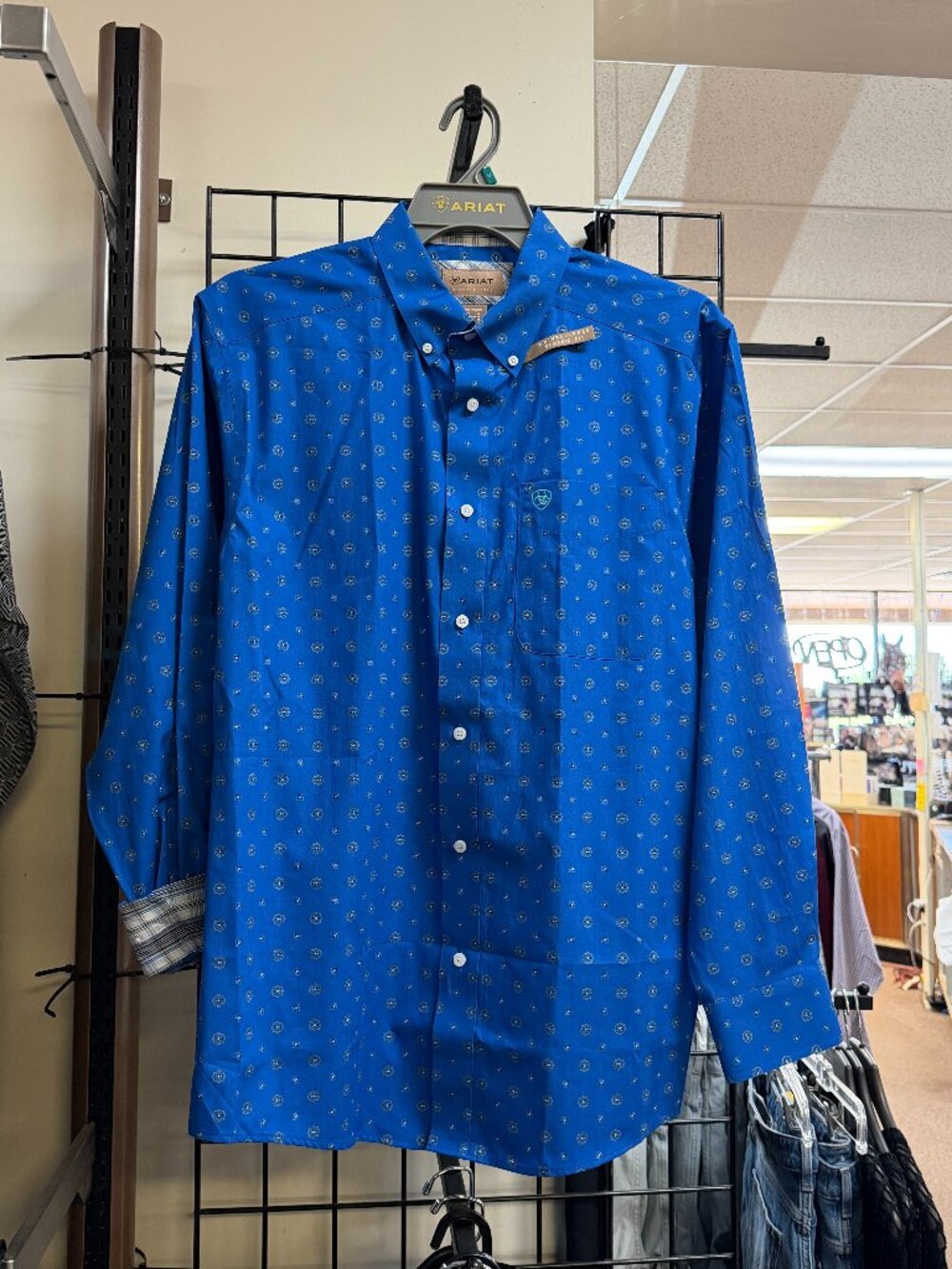 Ariat Men's Wrinkle Free Carter Classic Fit Long Sleeve Button down Shirt - Blue